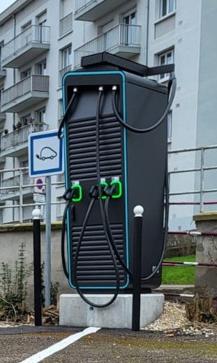 Borne Borne 2 &mdash; Alpitronic Hypercharger 300